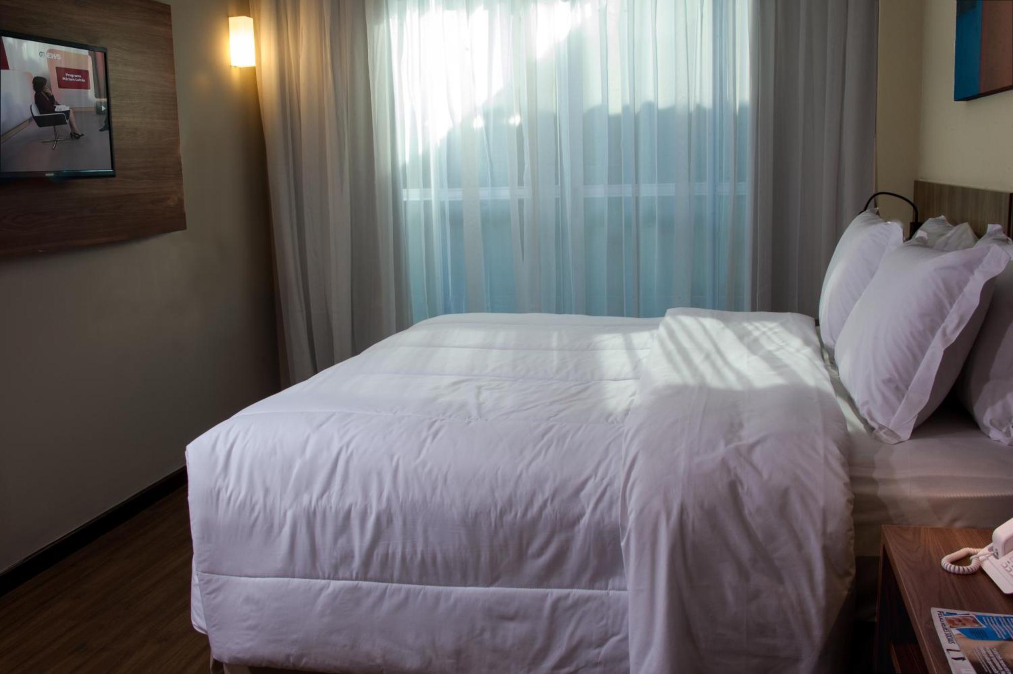 Bh Raja Hotel Белу-Оризонті Номер фото